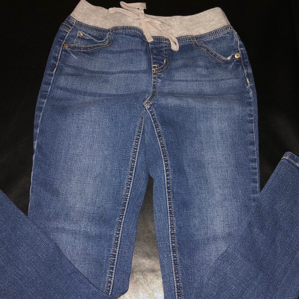 Justice jeans. New without tags. Super skinny.